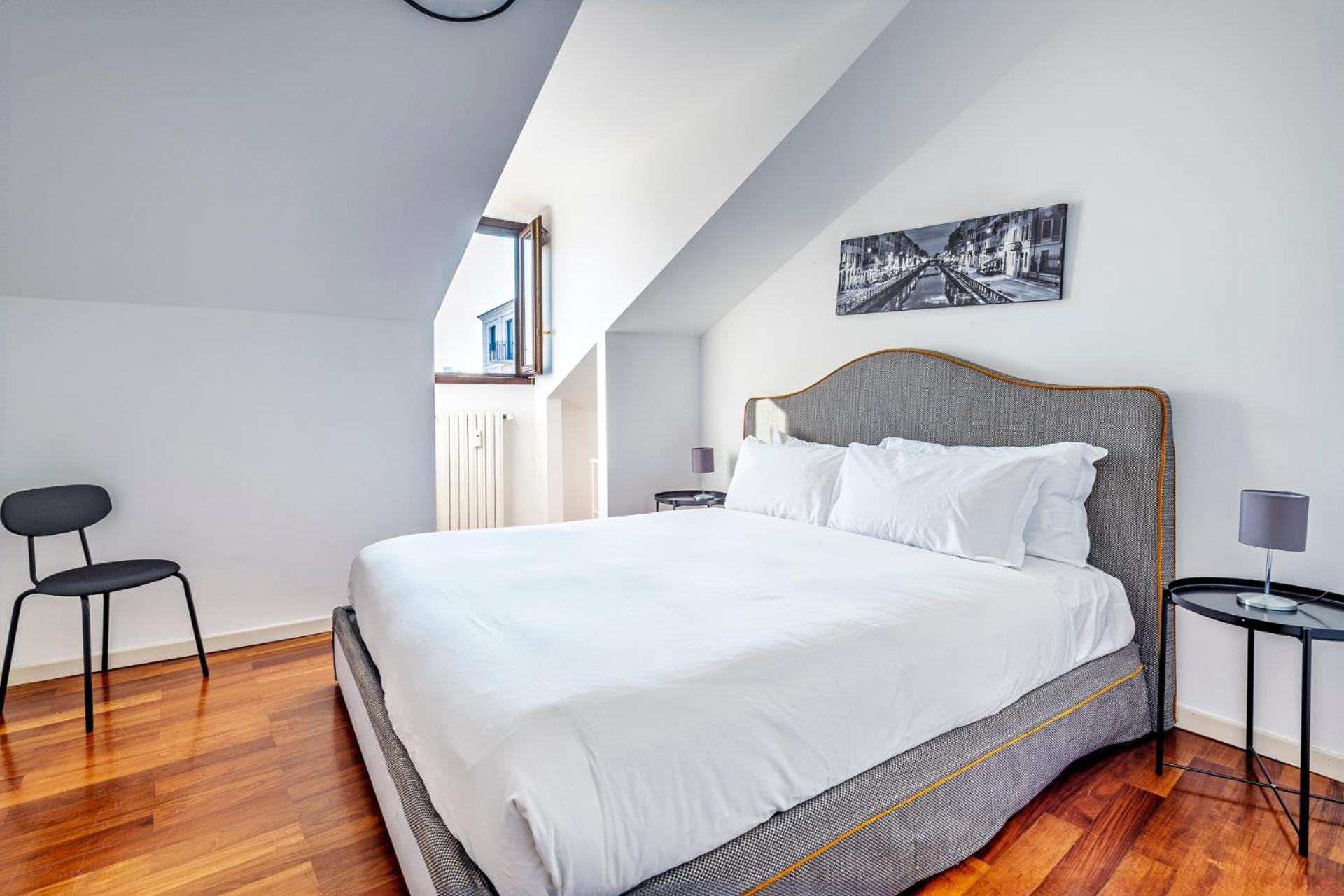 Elegant 2 Bedrooms Apartments Near Duomo Милан Экстерьер фото