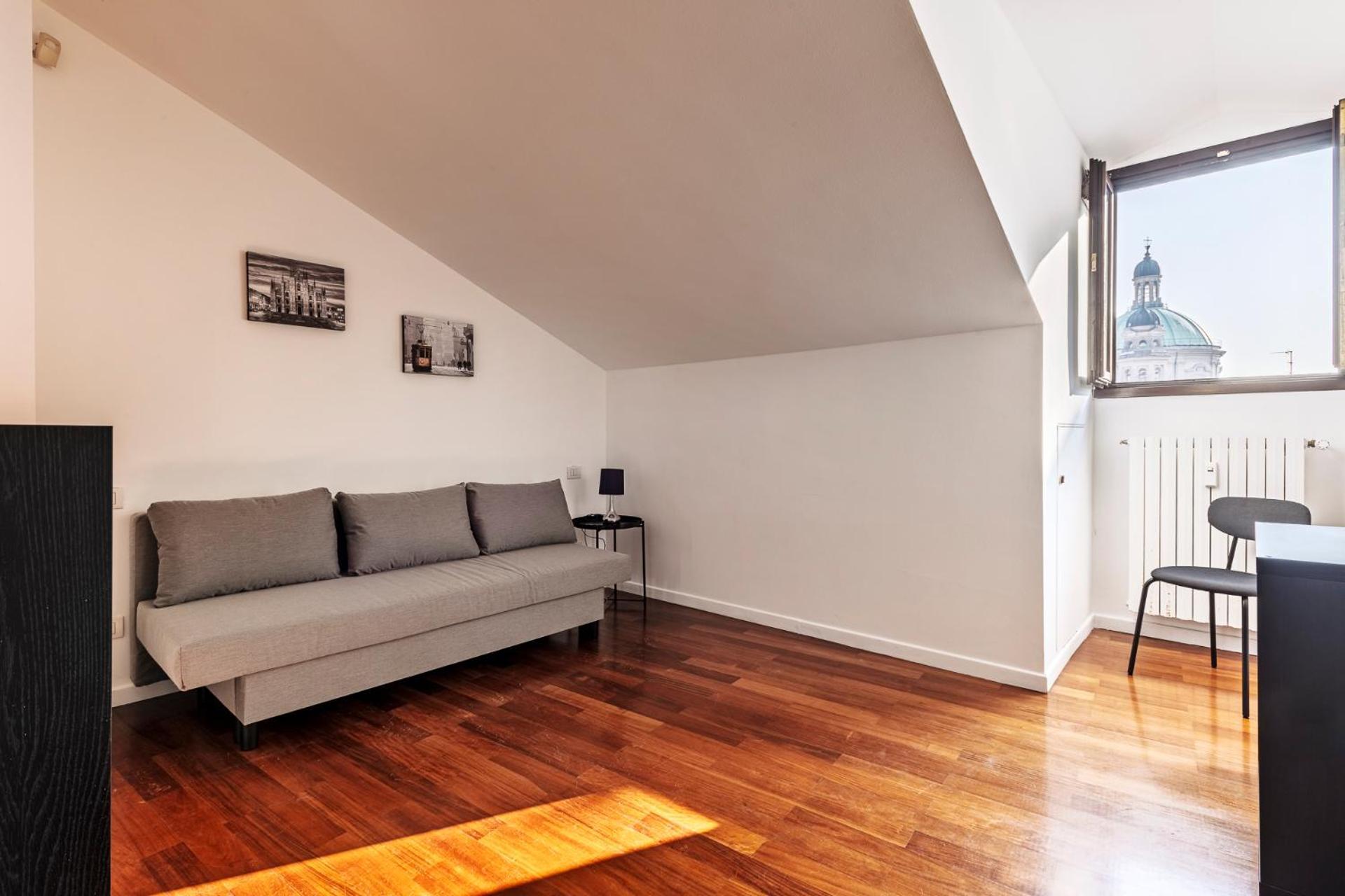 Elegant 2 Bedrooms Apartments Near Duomo Милан Экстерьер фото